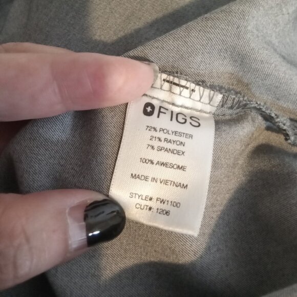 Figs women's set pants n top scrubs graphite color - Picture 8 of 10